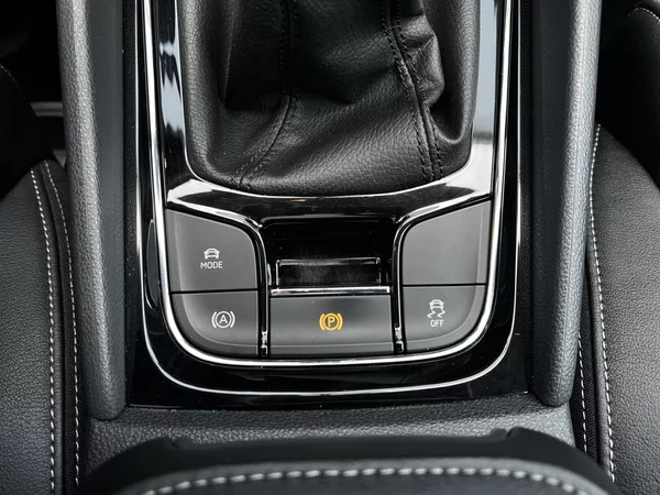Škoda Karoq 2.0TDI 110kW Style+ Panoram TZ - foto 15