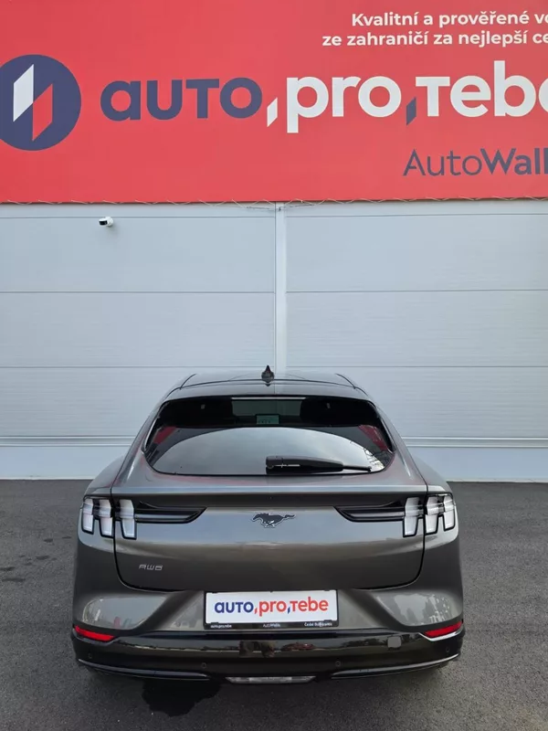 Ford Mustang Mach-E Extended AWD 98 kWh 1.Maj DPH - foto 26
