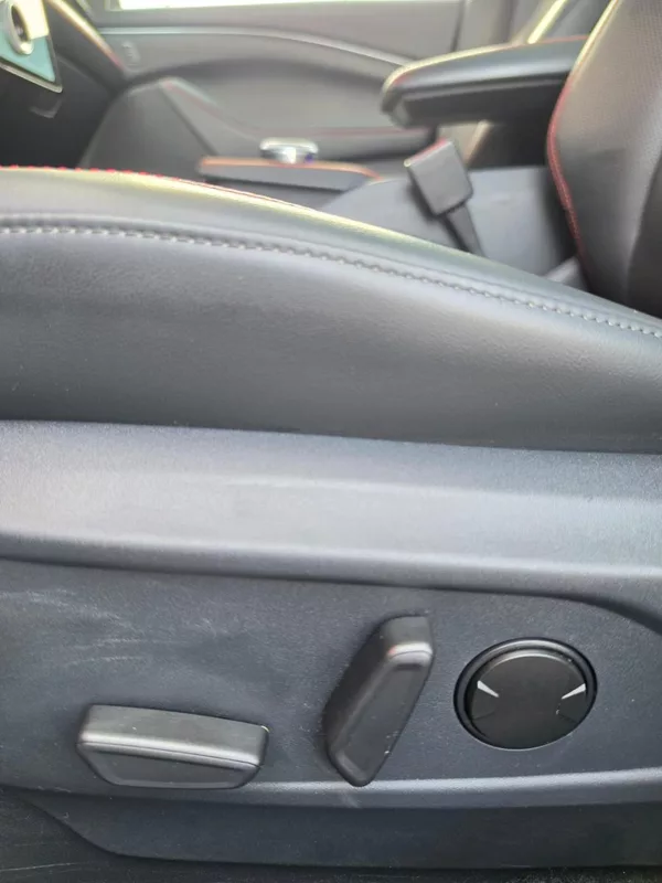 Ford Mustang Mach-E Extended AWD 98 kWh 1.Maj DPH - foto 3