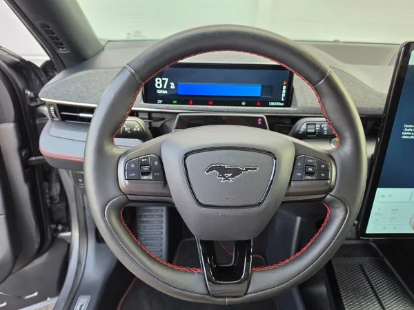 Ford Mustang Mach-E Extended AWD 98 kWh 1.Maj DPH - foto 7