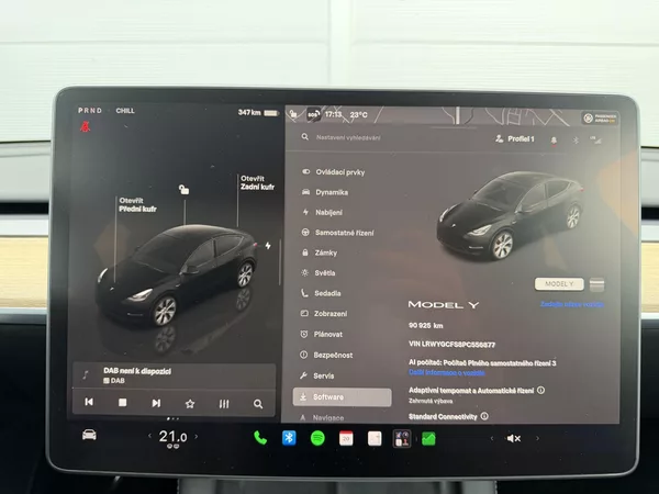 Tesla Model Y SR RWD LFP 220kW 1.Maj DPH - foto 16