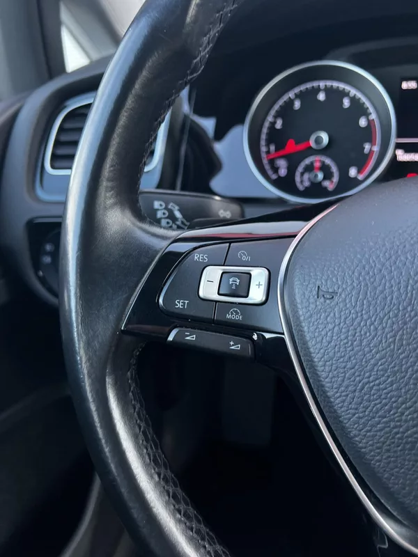 Volkswagen Golf 1.4TSI DSG Highline ACC 1.Maj - foto 6