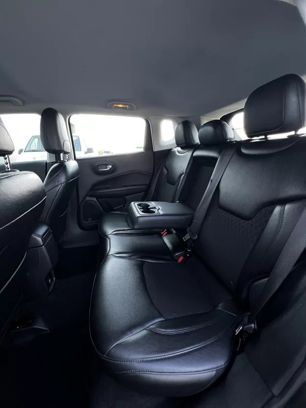 Jeep Compass 1.4 MultiAir Night Eagle TZ - foto 17