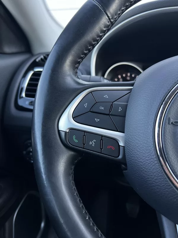 Jeep Compass 1.4 MultiAir Night Eagle TZ - foto 4