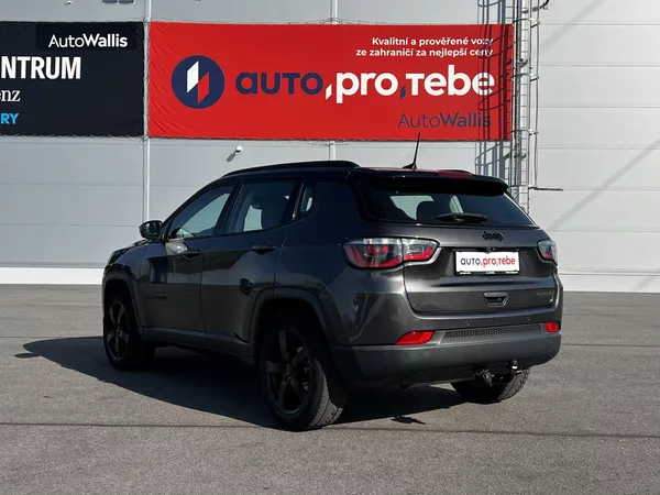 Jeep Compass 1.4 MultiAir Night Eagle TZ - foto 8