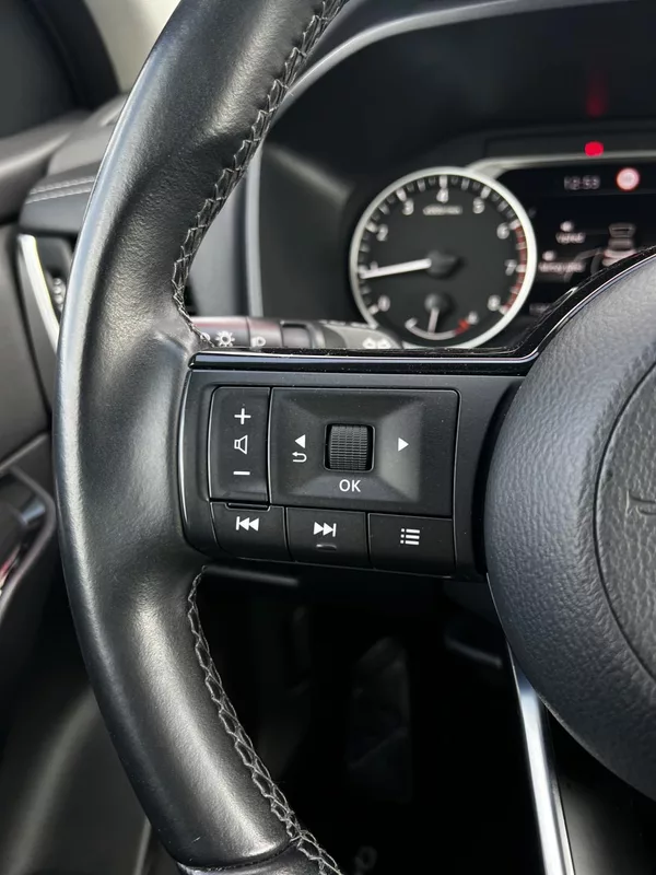 Nissan Qashqai 1.3T 103kW ACC Panorama DPH - foto 10