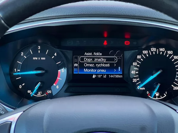 Ford Mondeo 2.0Ecoblue 110kW Business - foto 7