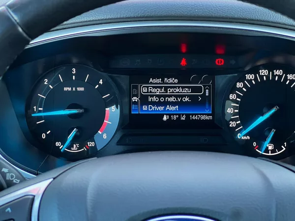 Ford Mondeo 2.0Ecoblue 110kW Business - foto 8