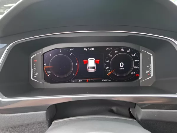 Volkswagen Tiguan 2.0TDI 110kW Matrix DPH TZ - foto 3