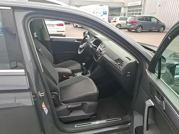 Volkswagen Tiguan 2.0TDI 110kW Matrix DPH TZ - foto 4