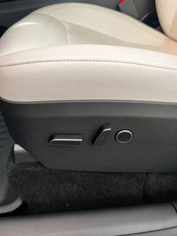 Tesla Model Y Performance 393kW FSD DPH TZ - foto 12