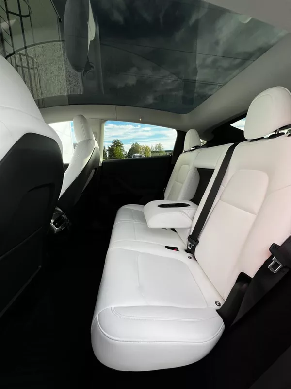 Tesla Model Y Performance 393kW FSD DPH TZ - foto 23