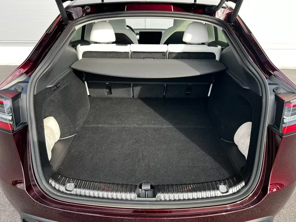 Tesla Model Y Performance 393kW FSD DPH TZ - foto 25