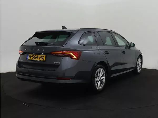 Škoda Octavia 1.5TSI DSG 110kW Edition Plus - foto 2