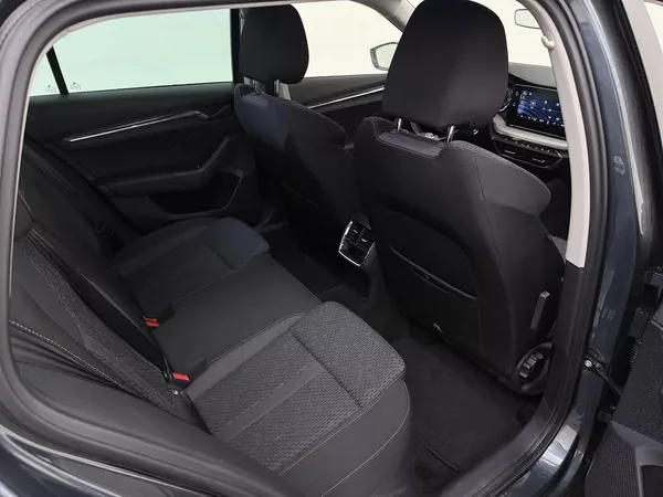 Škoda Octavia 1.5TSI DSG 110kW Edition Plus - foto 7