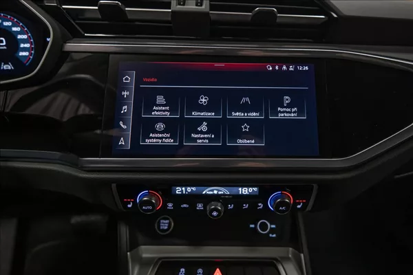 Audi Q3 1,5 35 TFSI S-LINE NAVI VÝHŘEV - foto 21