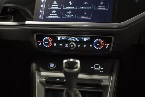 Audi Q3 1,5 35 TFSI S-LINE NAVI VÝHŘEV - foto 23