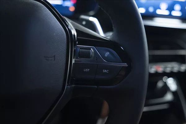 Peugeot 2008 1,2 HYBRID AT KAMERA 360° ČR - foto 19