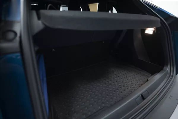 Peugeot 2008 1,2 HYBRID AT KAMERA 360° ČR - foto 39