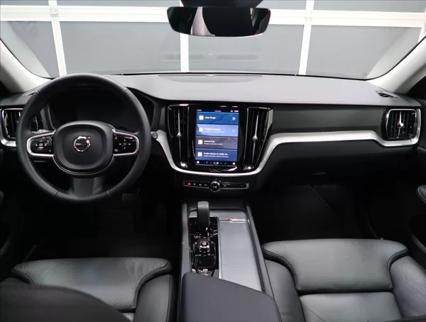 Volvo V60 2,0 B4 AUT PLUS - foto 13