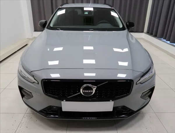 Volvo V60 2,0 B4 AUT PLUS - foto 2