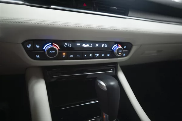 Mazda 6 2,5 SKYACTIV-G AT NAVI KŮŽE ČR - foto 36