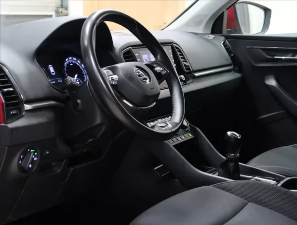 Škoda Karoq 1,5 TSI AMBITION+ ČR 1MAJITEL - foto 8