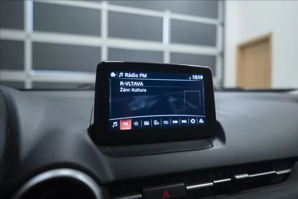 Mazda CX-3 2,0 SKYACTIV AWD KAMERA VÝHŘEV - foto 31