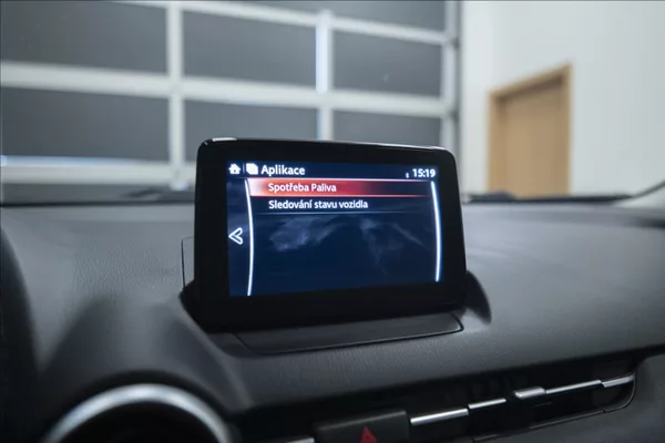 Mazda CX-3 2,0 SKYACTIV AWD KAMERA VÝHŘEV - foto 32