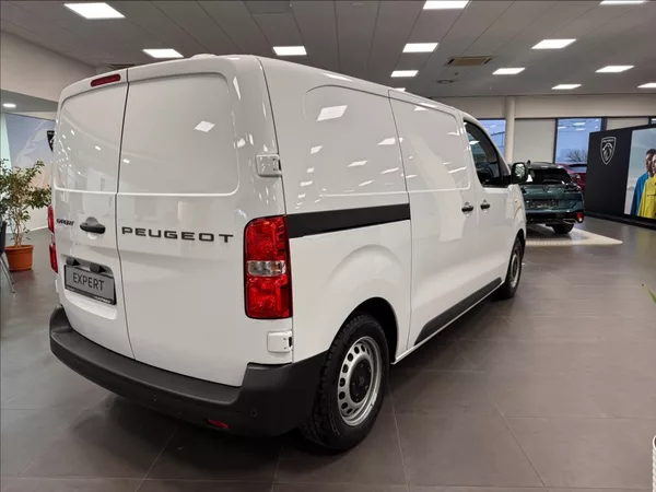 Peugeot Expert 2,2 FURGON L2 BHDi 150 S&S M6 - foto 5