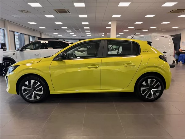 Peugeot 208 1,2 STYLE Turbo 100 MAN6 - foto 2
