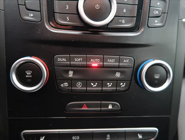 Renault Mégane 1,5 DCi ČR 1 MAJITEL - foto 17