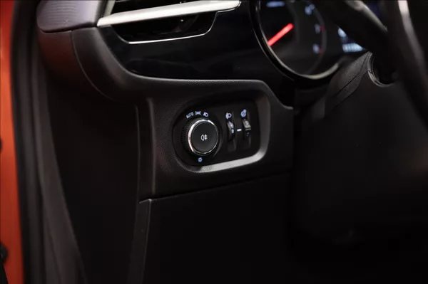 Opel Corsa 1,2 i KLIMA VÝHŘEV VOLANTU - foto 13