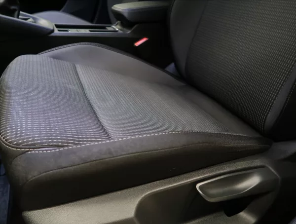 Škoda Octavia 2,0 TDI ČR 1 MAJITEL - foto 35