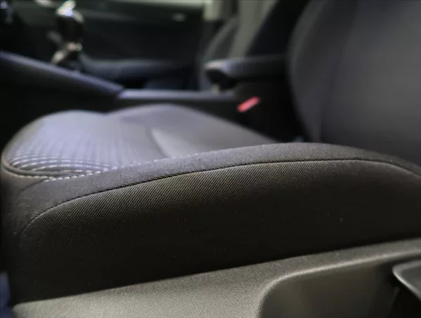 Škoda Octavia 2,0 TDI ČR 1 MAJITEL - foto 36