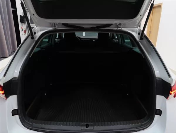 Škoda Octavia 2,0 TDI ČR 1 MAJITEL - foto 41