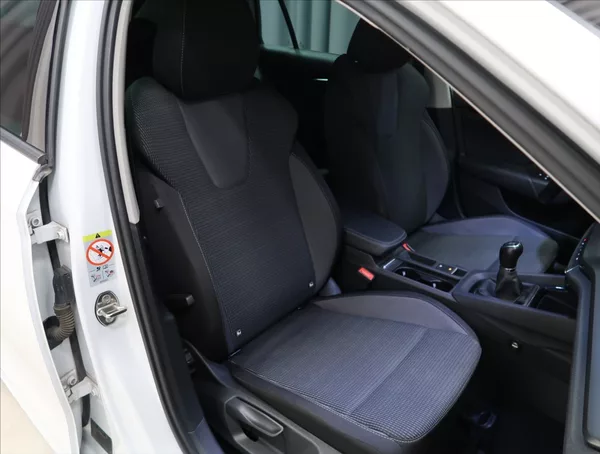 Škoda Octavia 2,0 TDI ČR 1 MAJITEL - foto 43