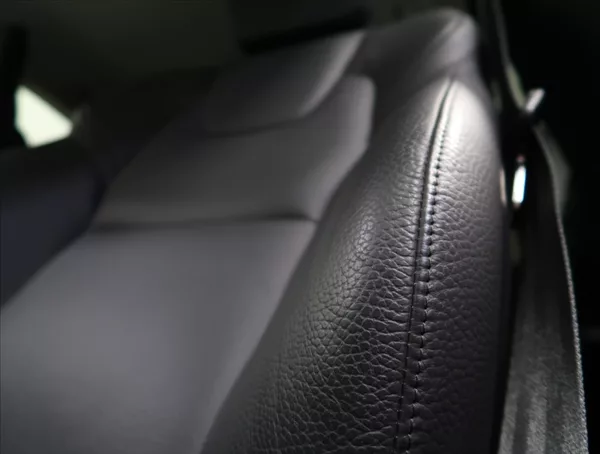 Volvo XC60 2,0 B4 AWD PLUS DARK - foto 41