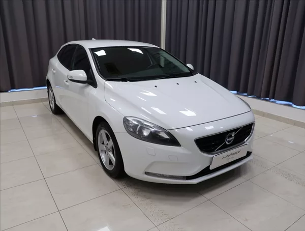 Volvo V40 1,6 D2 - foto 3