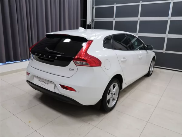 Volvo V40 1,6 D2 - foto 4