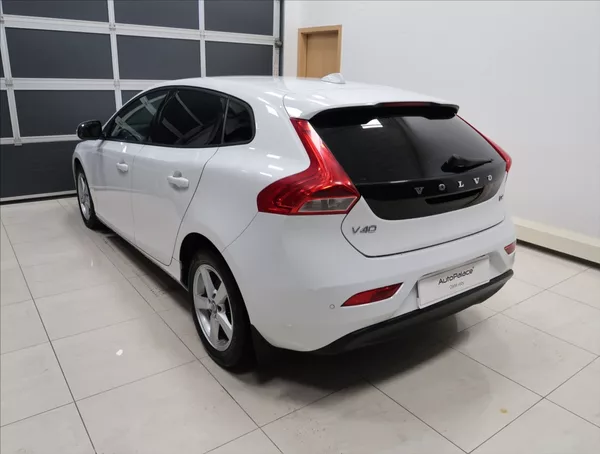 Volvo V40 1,6 D2 - foto 6