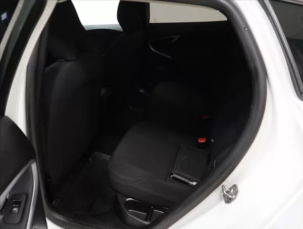 Volvo V40 1,6 D2 - foto 8