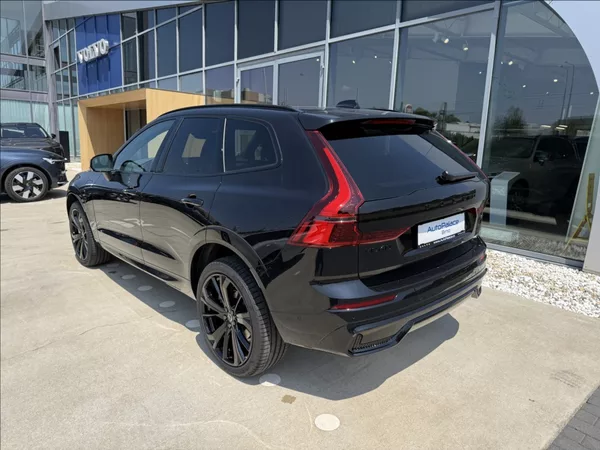 Volvo XC60 2,0 T8 PLUS BLACK EDITION PH - foto 2