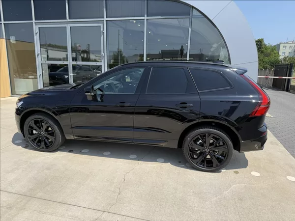 Volvo XC60 2,0 T8 PLUS BLACK EDITION PH - foto 3