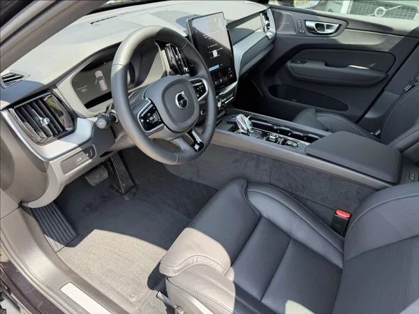 Volvo XC60 2,0 T8 PLUS BLACK EDITION PH - foto 4