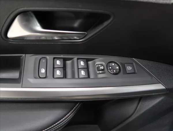 Peugeot 3008 1,2 ALLURE Hybrid 145 e-DCS6 - foto 14