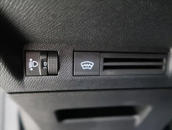 Peugeot 3008 1,2 ALLURE Hybrid 145 e-DCS6 - foto 15