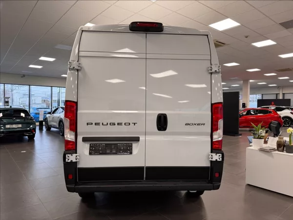 Peugeot Boxer 2,2 Furgon 3500 L3H2 BlueHDi 1 - foto 4