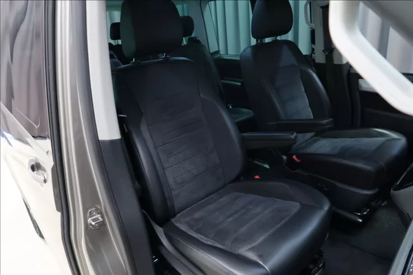 Volkswagen Multivan 2,0 TDI DSG 4MOTION HIGHLINE - foto 38