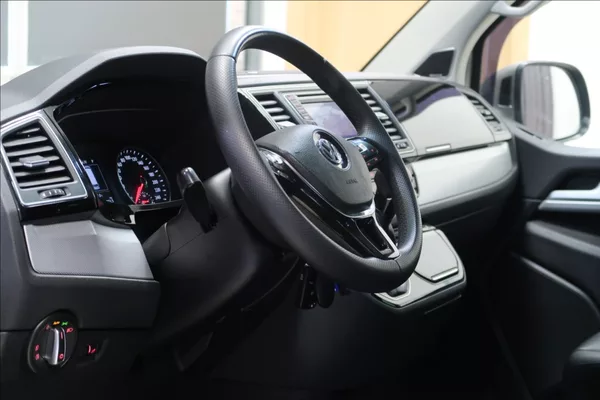 Volkswagen Multivan 2,0 TDI DSG 4MOTION HIGHLINE - foto 9